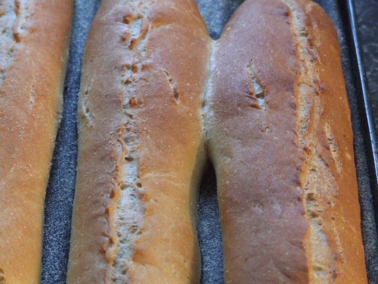 3 Ways to Quickly Reheat French Bread